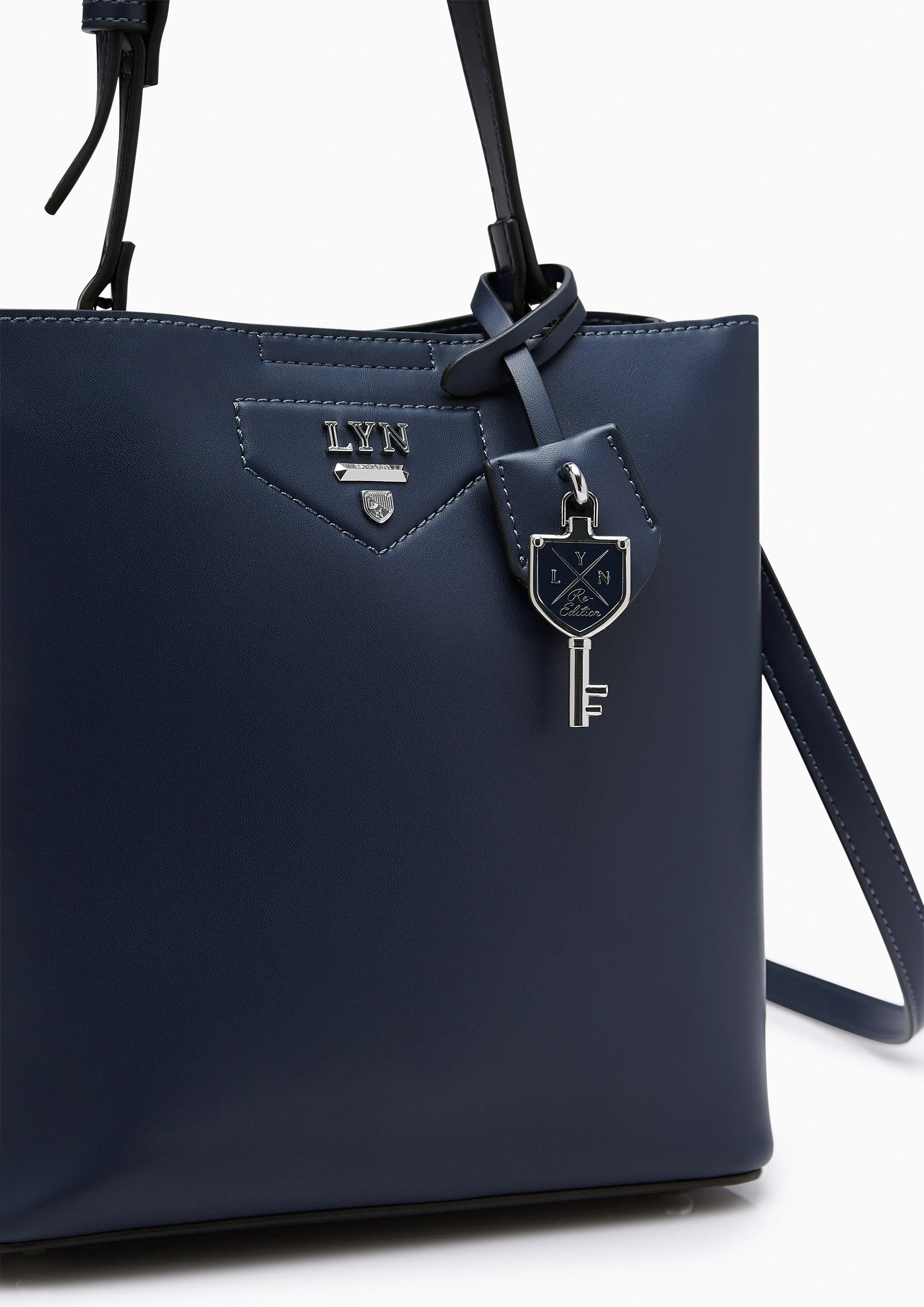 Astraea Bucket Bag M Navy