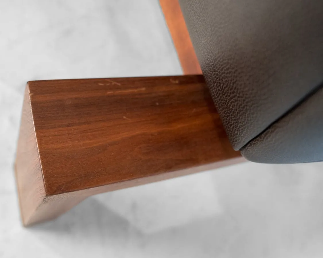 Circa 2000 Modern Chair