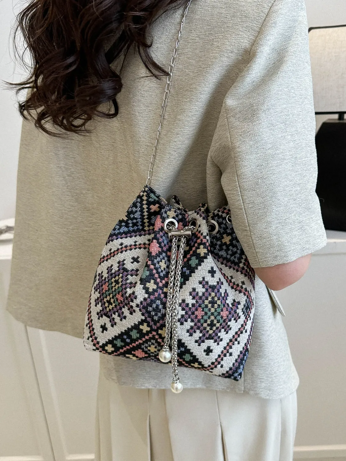"Baptiste" Chain Bucket Bag