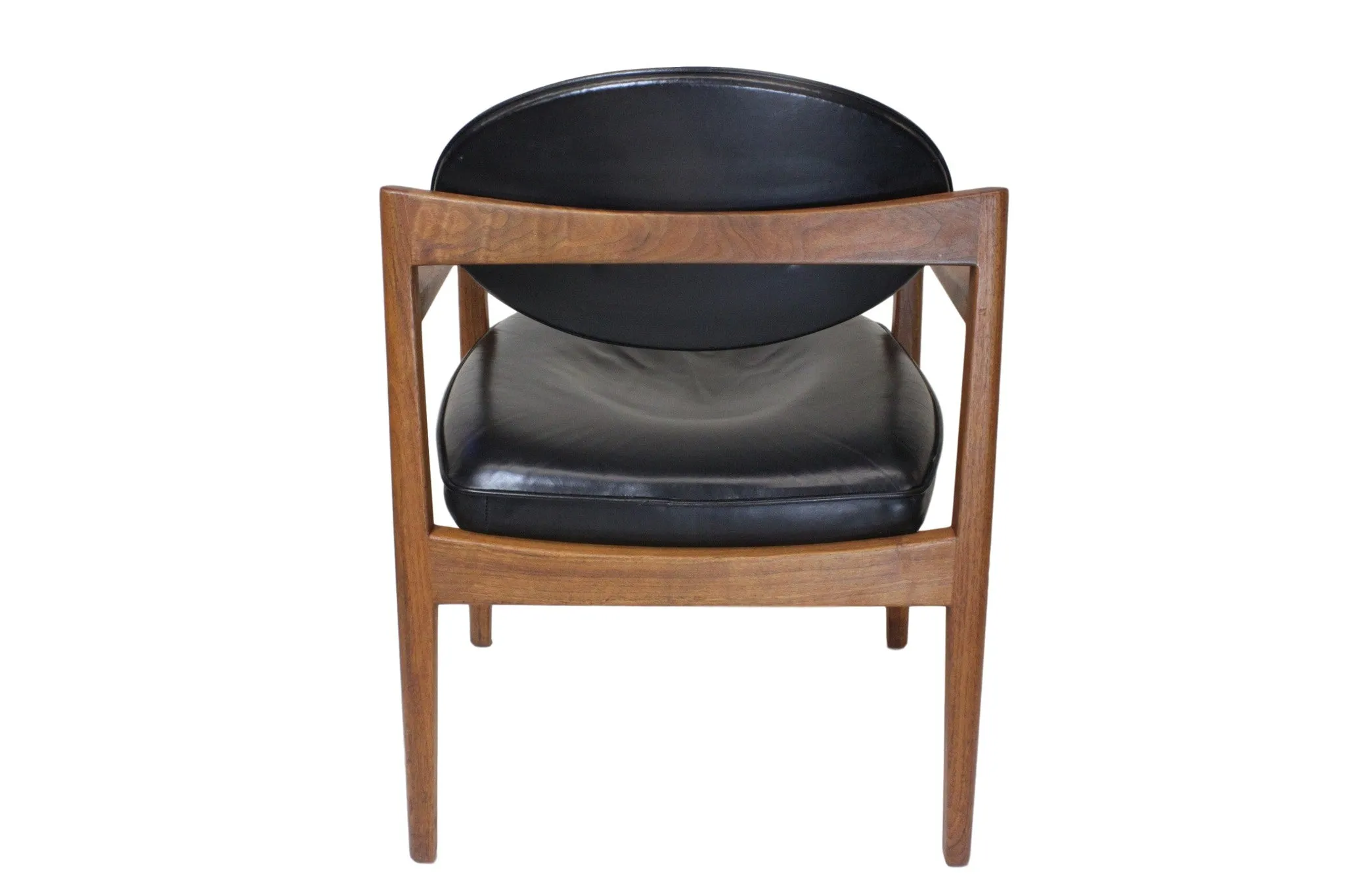 RARE Matching Pair of Vintage Black Leather Oval-Back Lounge Chairs by Jens Risom